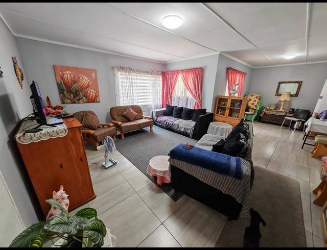 2 BEDROOM HOUSE FOR SALE IN VANDERBIJLPARK SE 1